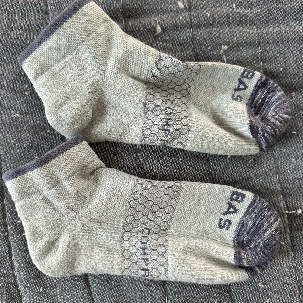 Bombas Womens ankle compression socks - M (8-10.5)